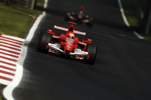 Schumacher komt net te kort